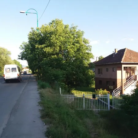 Na Vikendici Apartment